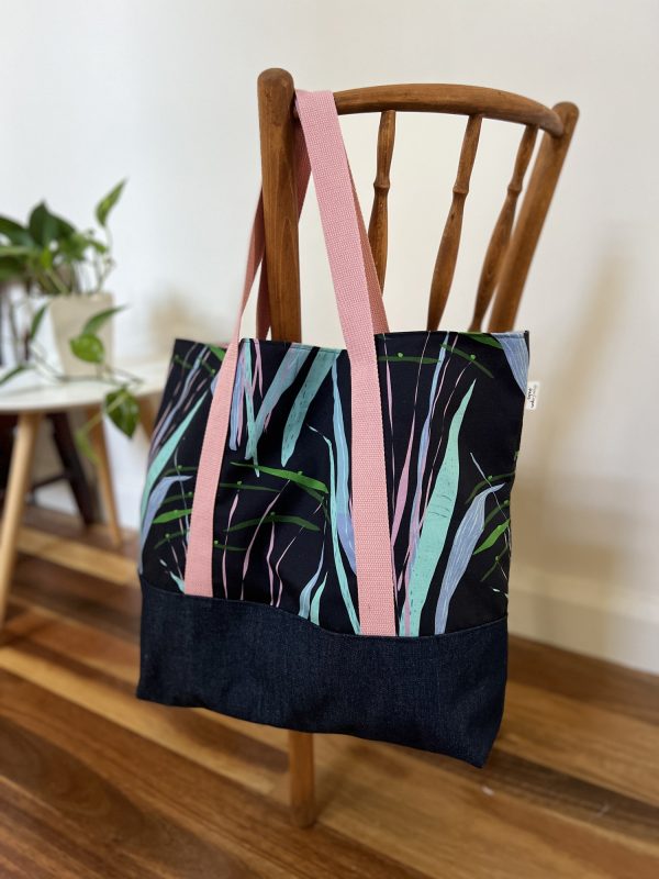 Oversized Market/Beach Tote Bag - Paper Roots on Navy Blue