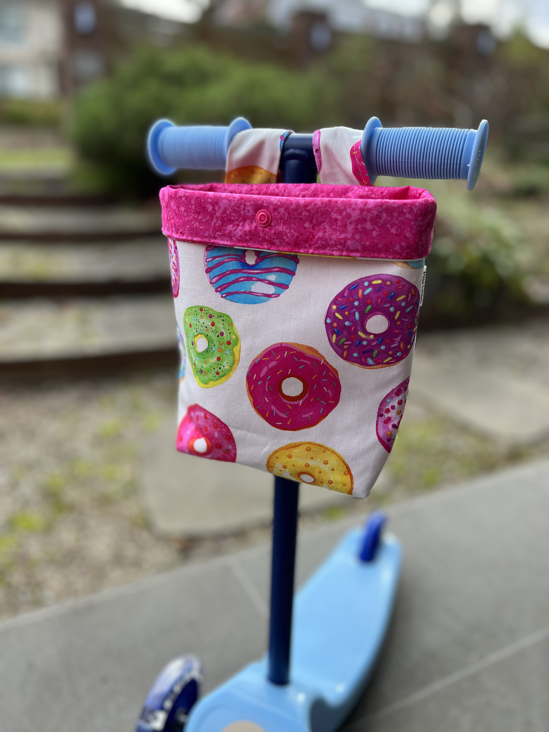 Scooter Pram Bike Handle Bar Bag Donuts