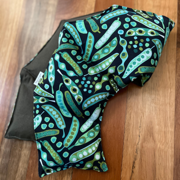 Origami-Inspired Curved Wheat Pack for Neck & Shoulders - Pea Pods - Image 3